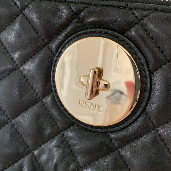 Donna Karen Quilted Leather Chain Strap Purse - Picture 3 of 13